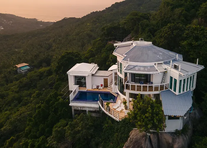 Villa On The Rocks