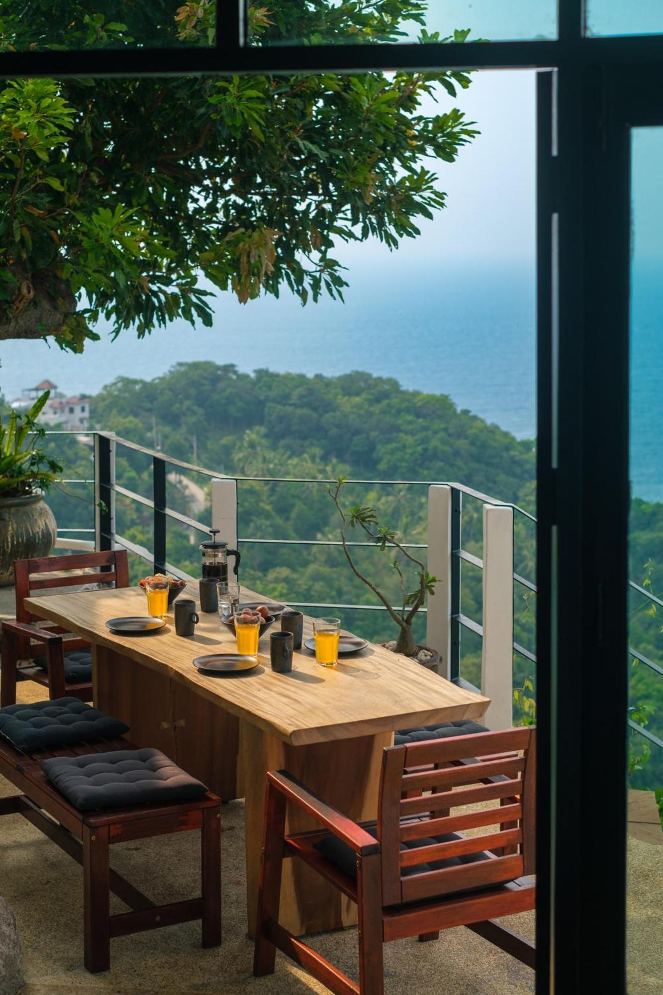 Villa On The Rocks *